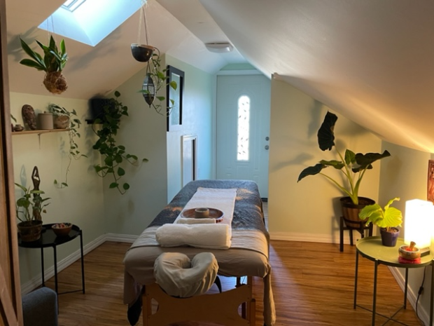 Uptown Holistic Deep Tissue Massage