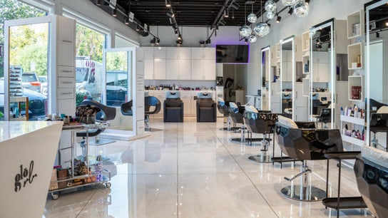 Salon Glo